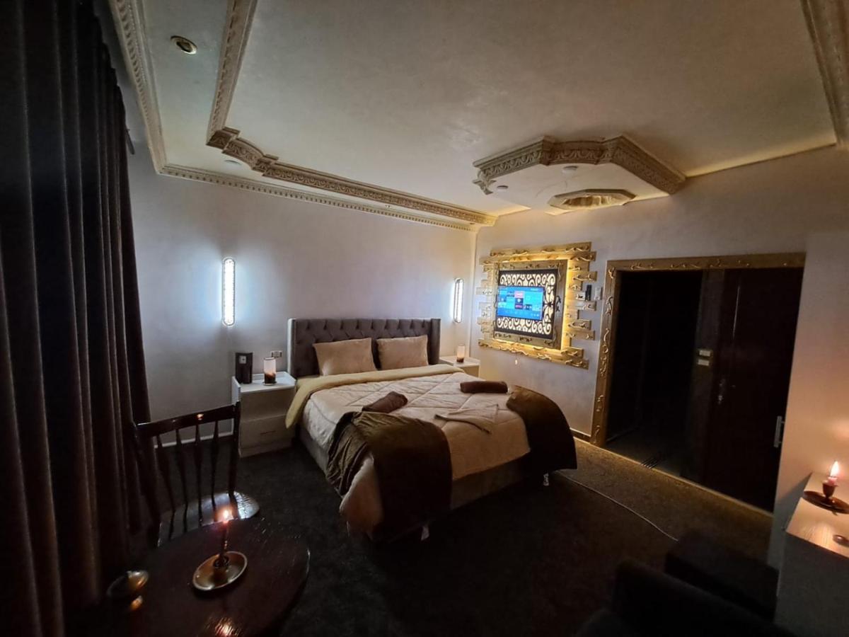 Hadrian'S Arch Hotel Jarash Exterior photo
