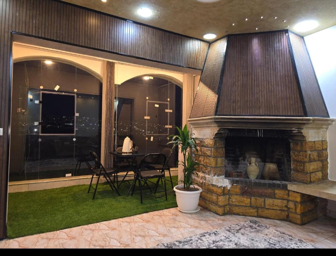 Hadrian'S Arch Hotel Jarash Room photo