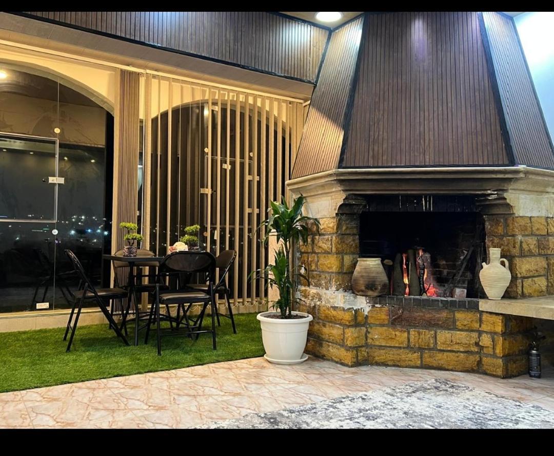 Hadrian'S Arch Hotel Jarash Room photo